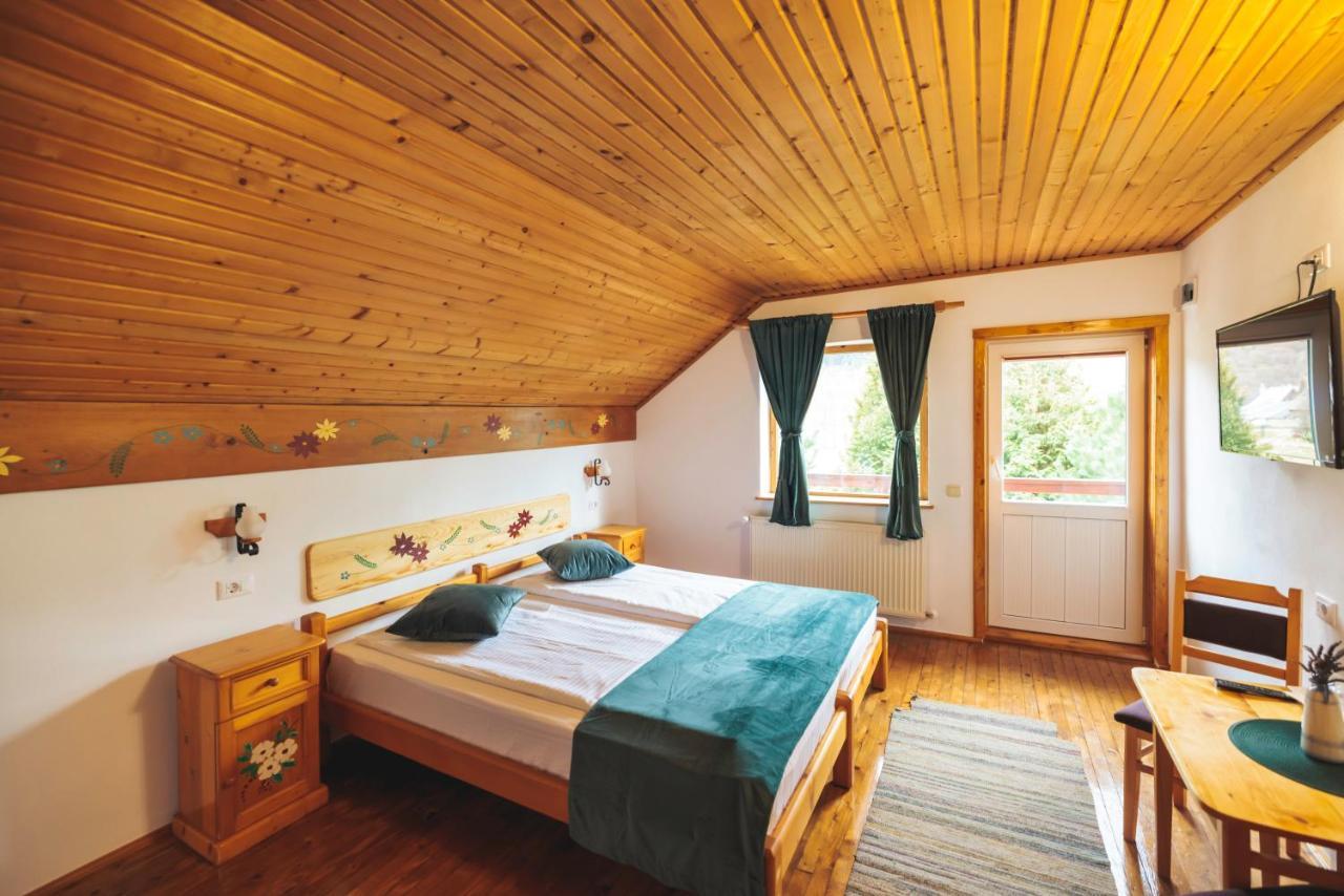 Pensiunea Piatra-Craiului Zărneşti Esterno foto